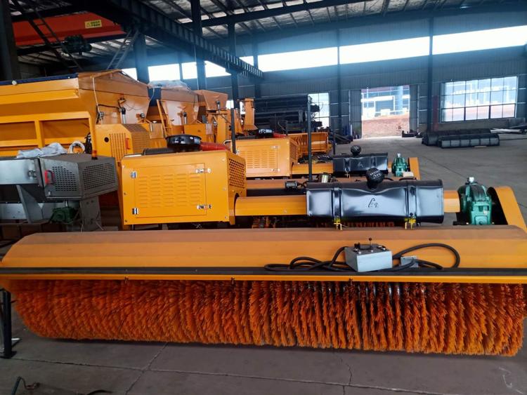 自帶動力掃雪滾（2米3米3.5米）