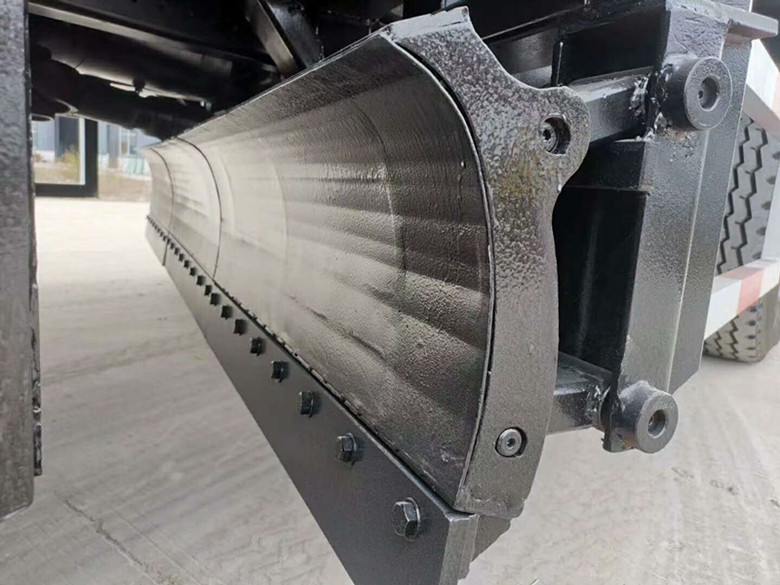 多功能除雪除冰車 除冰車 壓實(shí)雪除冰車