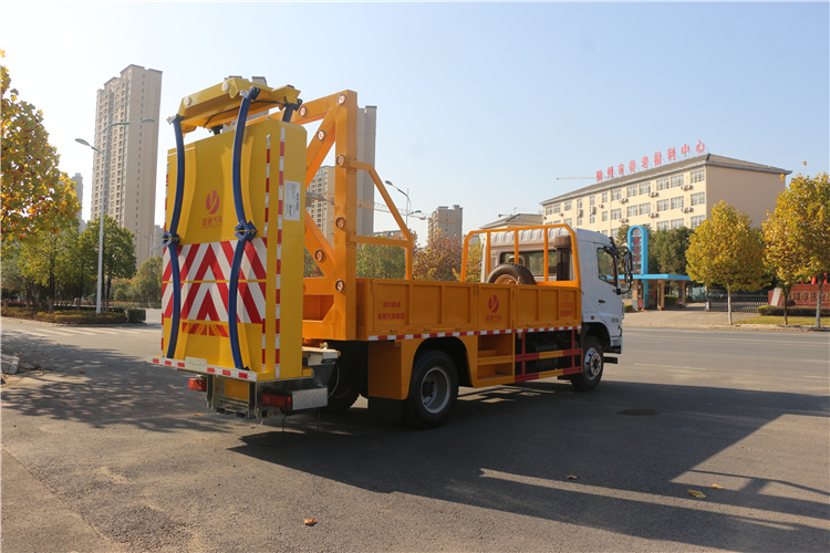 CLT5121TFZEQ6型防撞緩沖車