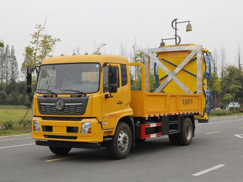 CLT5120TFZDF6型防撞緩沖車(chē)